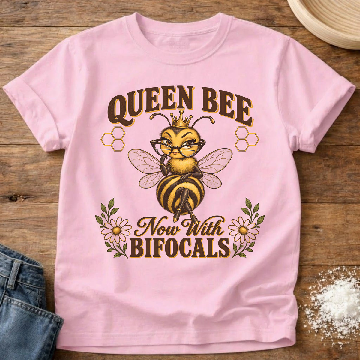 Knead More Fun Bifocals Queen Bee t-shirt in Blossom