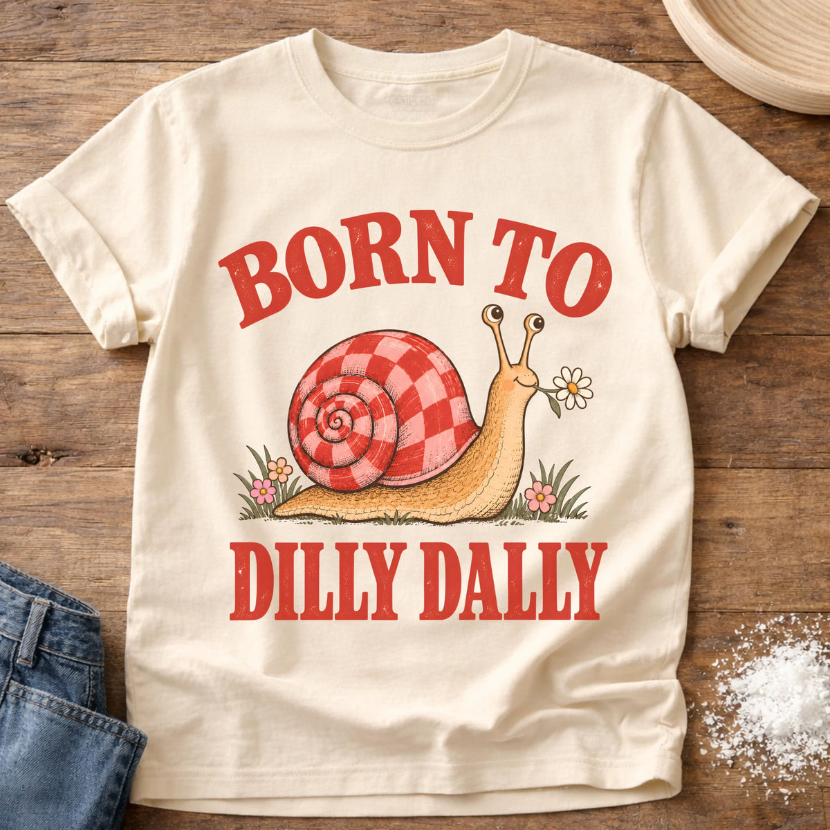 Knead More Fun Dilly Dally Snail snail t-shirt in Ivory